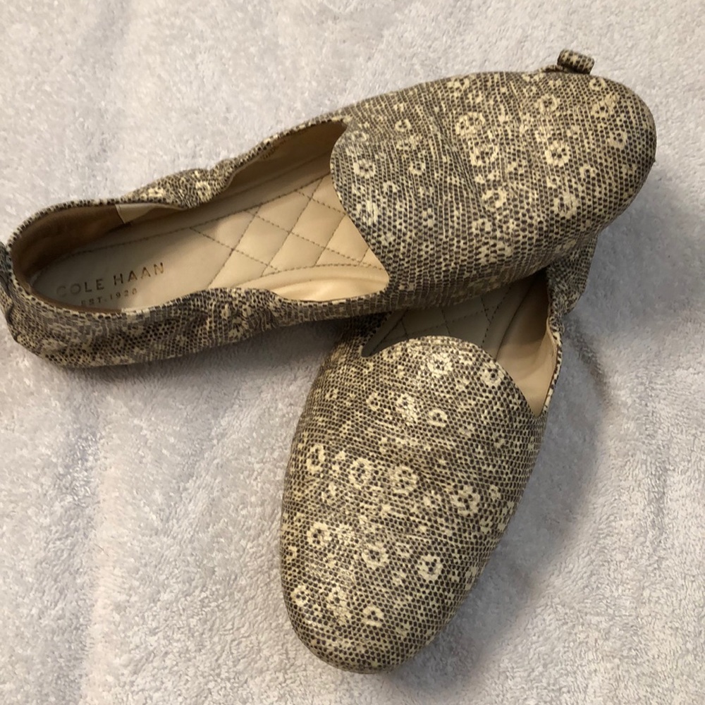 Cole Haan loafers snake print euc